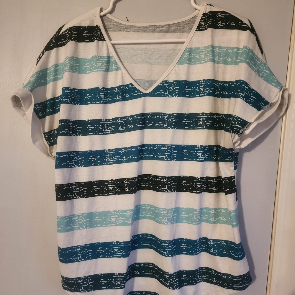 SHEIN White V-Neck Short Sleeve Tee with Teal and Dark Teal Stripes